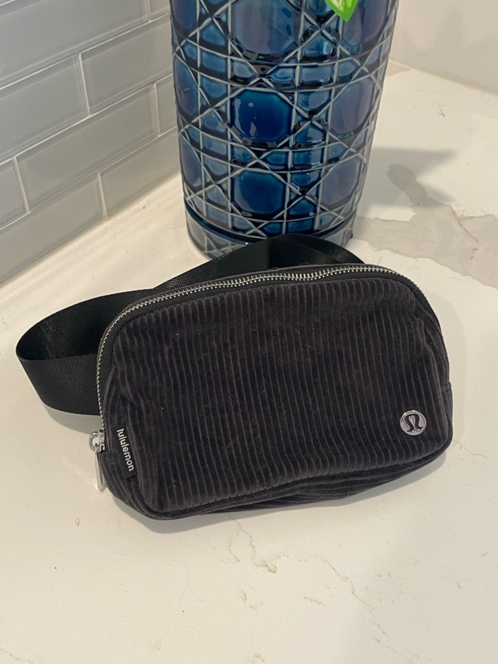 NWOT lululemon Corduroy Belt Bag - Picture 4 of 8